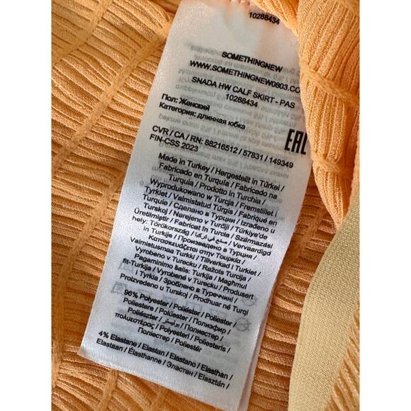 New SOMETHING NEW Yellow Stretch Shirred Side Slit Straight Midi Skirt Size XL - Picture 6 of 7